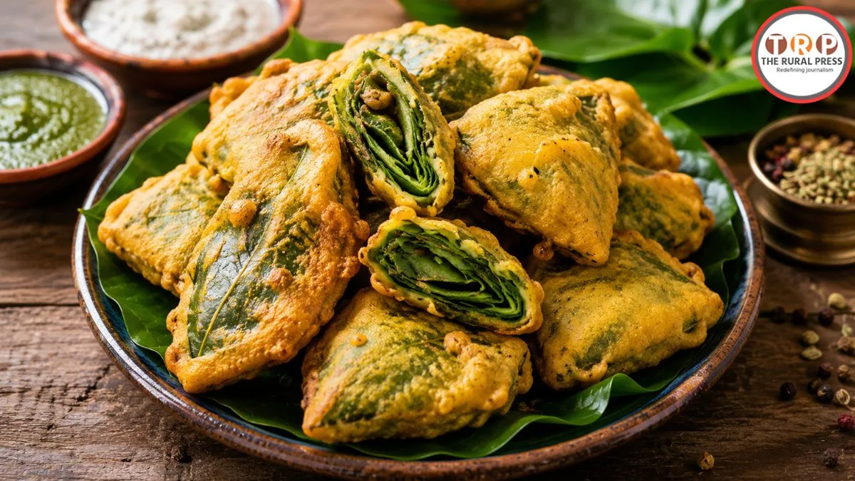 Golden and Crispy Pakoras Made with Betel Leaves