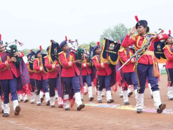 Raipur Independence Day 2026: घोड़े पर फ्लैग मार्च, आग के बीच छलांग और महिला बैंड की धुन, रायपुर में ऐसा रहा स्वतंत्रता दिवस समारोह