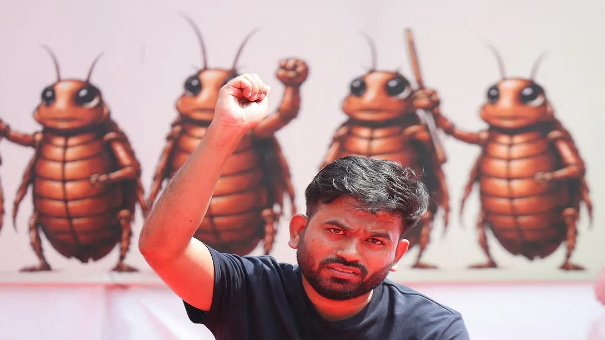 कॉकरोच जनता पार्टी के संस्थापक अभिजीत दिपके और सोशल मीडिया विवाद