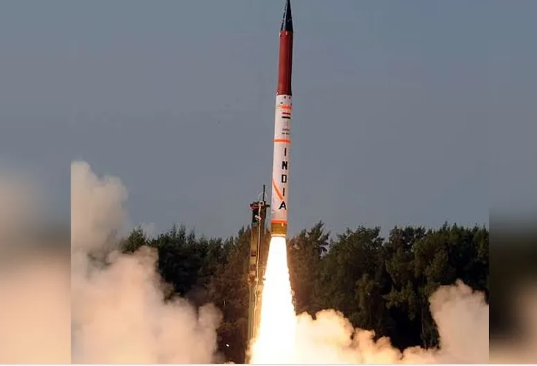 अग्नि-4 का सफल परीक्षण, 4000 किमी तक मार करने वाली परमाणु सक्षम मिसाइल से भारत को रणनीतिक बढ़त