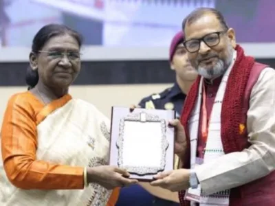 Sangeet Natak Akademi Award: छत्तीसगढ़ के पद्मश्री अनूप रंजन पांडेय को मिला संगीत नाटक अकादमी पुरस्कार, राष्ट्रपति ने किया सम्मानित