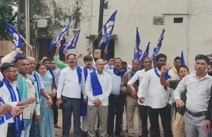 BSP protests against ZP CEO
