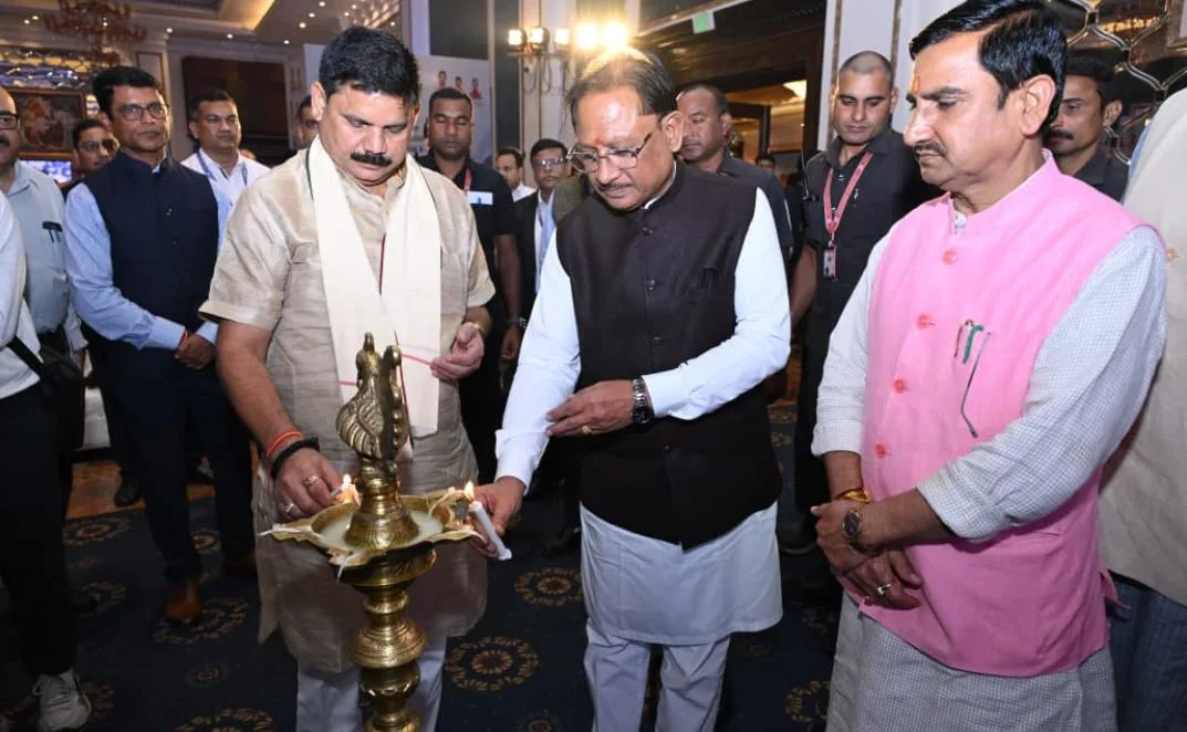Chhattisgarh Mineral Blocks Auction: खनिज उत्पादन तक सीमित नहीं रहेगा छत्तीसगढ़ विकसित होगी पूरी वैल्यू चेन, नवा रायपुर में रोड शो शामिल हुए सीएम विष्णुदेव साय
