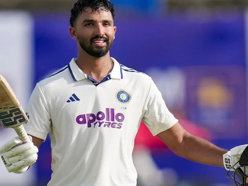 IND vs SL Test: पहले दिन भारत ने बनाए 5 विकेट पर 300 रन, देवदत्त पडिक्कल का लगातार दूसरा शतक और गिल की अर्धशतकीय पारी