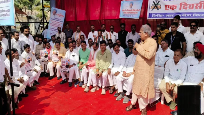 Former Chhattisgarh CM Bhupesh Baghel addressing Congress protest outside ED office in Raipur