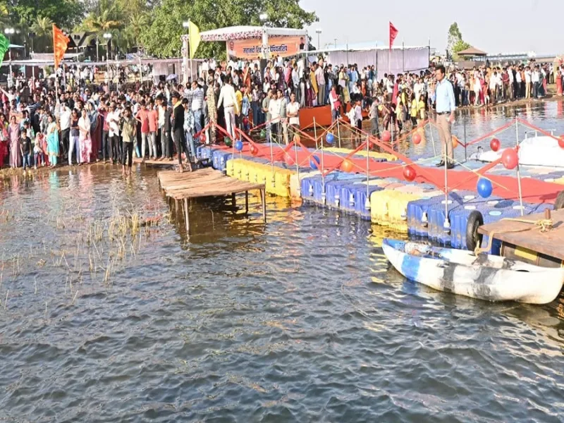 धमतरी के गंगरेल बांध में वॉटर बोटिंग करते पर्यटक और खूबसूरत प्राकृतिक नजारा