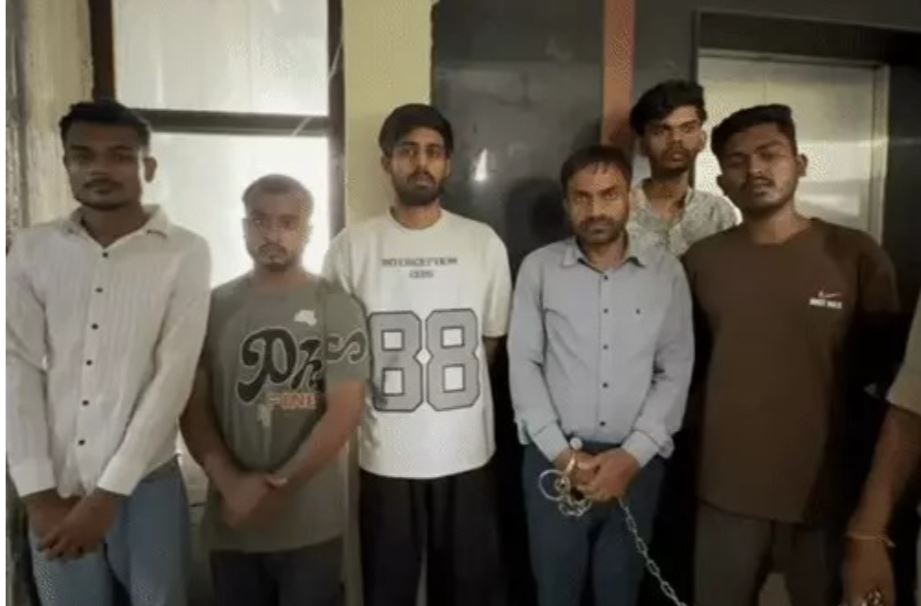 IGKV paper leak मामले में बड़ा खुलासा, बंद लिफाफे में एंडोस्कोपी कैमरा से स्कैन कर लीक हुआ था पेपर, 11 हजार में बेचा गया था छात्रों को