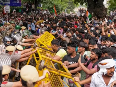 Jantar Mantar protests: जंतर-मंतर अब प्रदर्शन के लिए उपयुक्त जगह नहीं, सुप्रीम कोर्ट में याचिका पर CJI ने केंद्र सरकार को दिया नोटिस