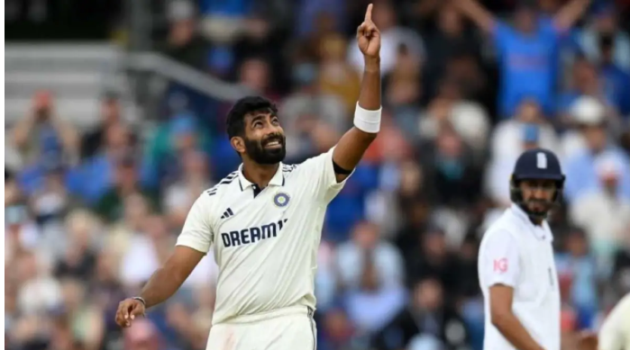 Jasprit Bumrah: श्रीलंका के खिलाफ टेस्ट सीरीज से बाहर हुए जसप्रीत बुमराह, घुटने की चोट ने बढ़ाई टीम इंडिया की मुश्किलें