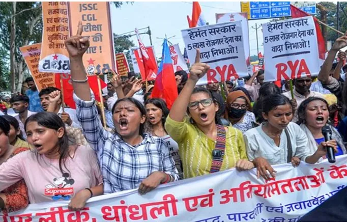 जेपीएससी-जेएसएससी प्रदर्शन के बीच बड़ी खबर, JPSC के तीन सदस्यों ने दिया इस्तीफा, सीबीआई जांच की मांग पर अड़े प्रदर्शनकारी