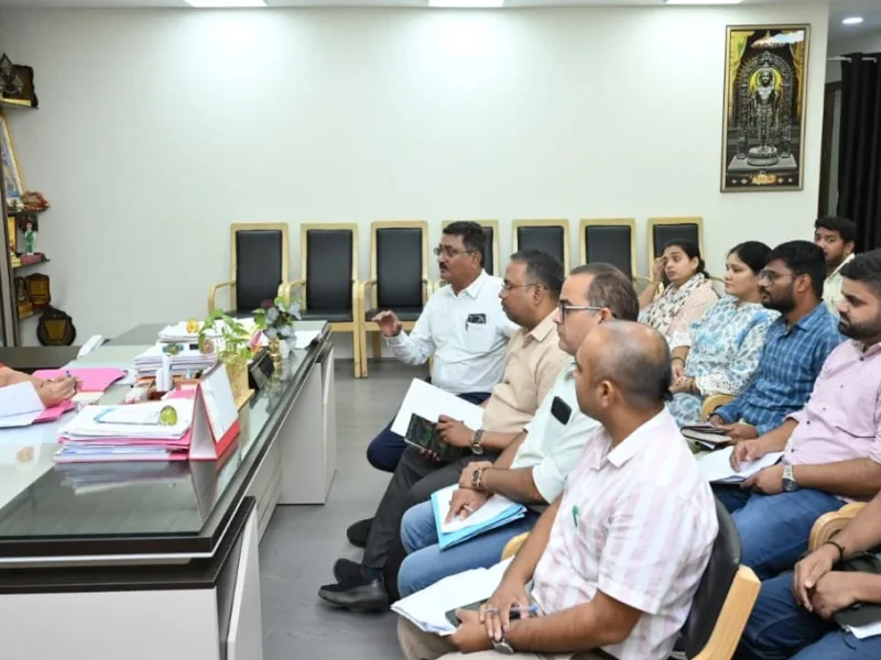 CG News: बिना भौतिक जांच के पीएम आवास का कंप्लीशन सर्टिफिकेट जारी करने और ठेकेदारों के शेष भुगतान पर लगाई रोक