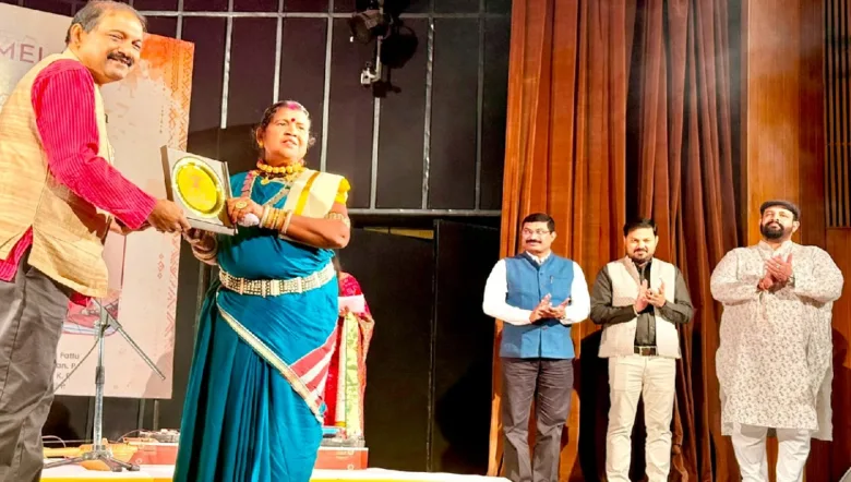 Chhattisgarh Pandwani art performance by Prabha Yadav at India Habitat Centre Delhi