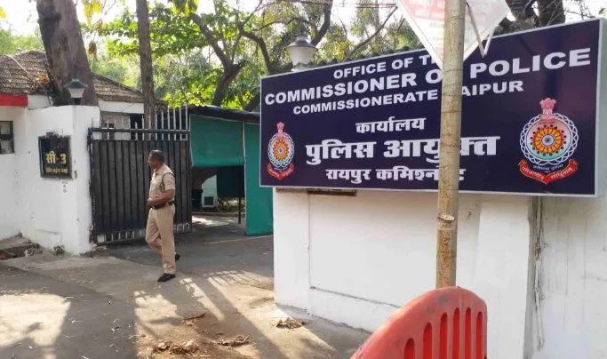 रायपुर पुलिस कमिश्नरेट में बड़ा फेरबदल, SI, ASI सहित 34 पुलिसकर्मियों के तबादले, देखें लिस्ट
