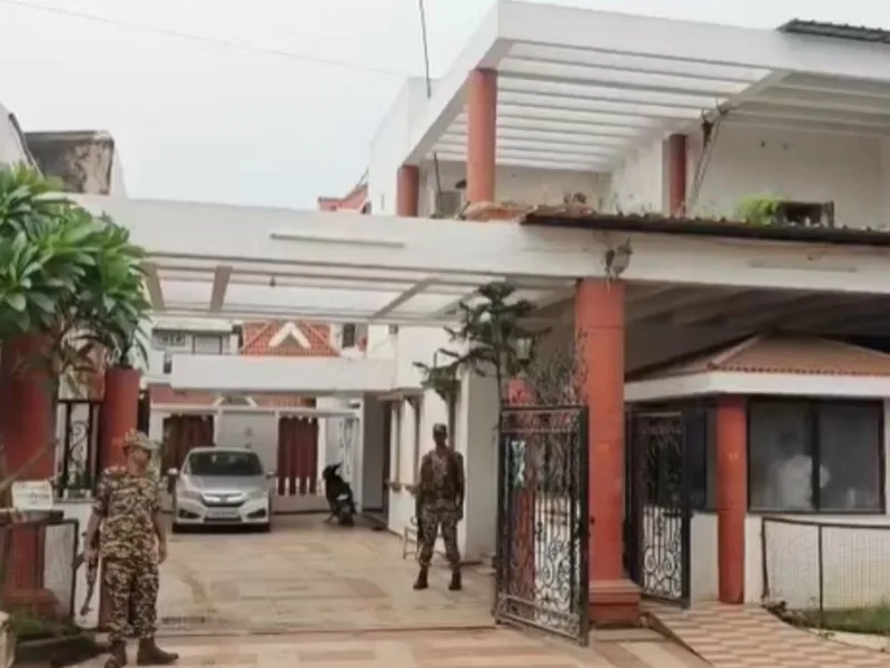 CG News: कांग्रेस नेता रामगोपाल अग्रवाल के घर ईडी की दबिश, 8 अफसरों की टीम खंगाल रही दस्तावेज