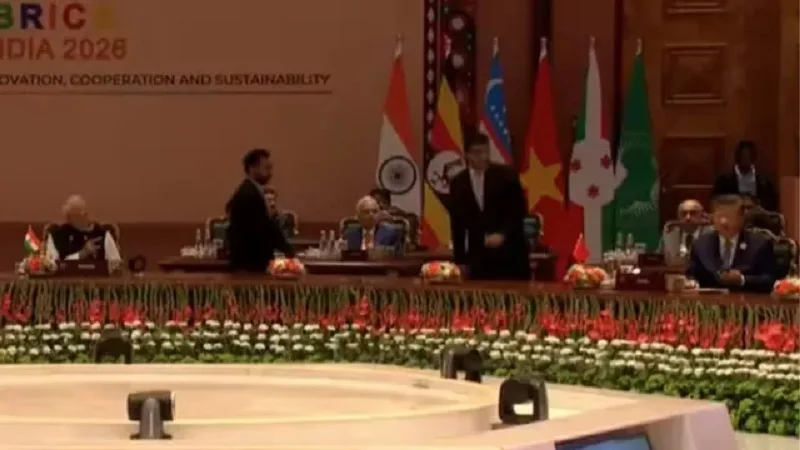 BRICS Summit 2026: शी चिनफिंग को असहज देख रुके PM मोदी, पूछा- सब ठीक है?