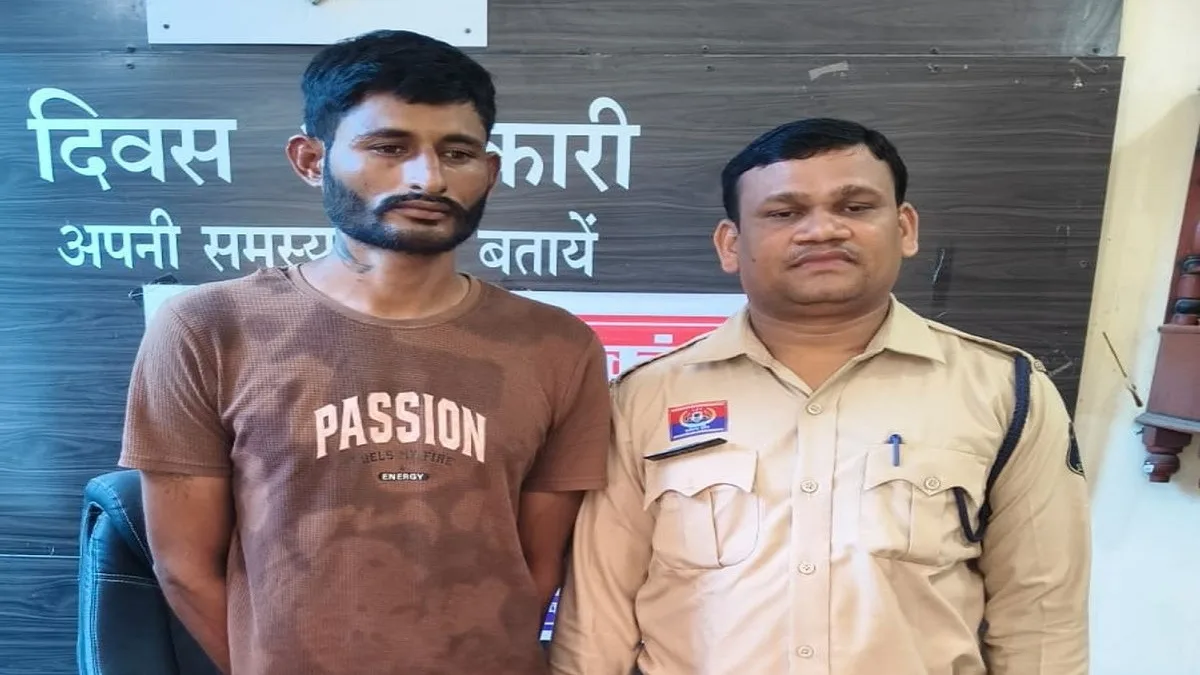 शराब के लिए पैसे मांगे, नहीं मिले तो बाइक चुराकर जला दी; फिर स्कूटी भी फूंकी