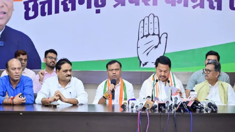 Congress leader Nana Patole addressing a press conference in Raipur regarding flaws in the caste census format