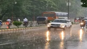 Chhattisgarh ka Mausam: उमस से मिलेगी राहत! आज कवर्धा-कांकेर समेत इन जिलों में बारिश के आसार, जानें रायपुर का हाल