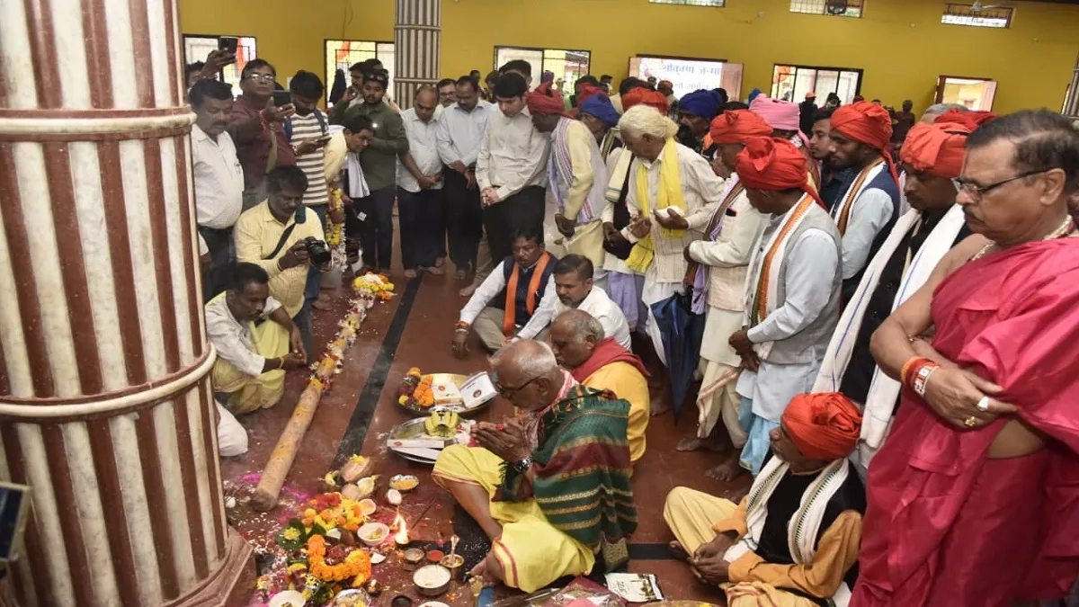 Bastar Dussehra 2026: बस्तर के ऐतिहासिक दशहरा से पहले जानें किस तरह निभाई, डेरी गड़ाई की रस्म