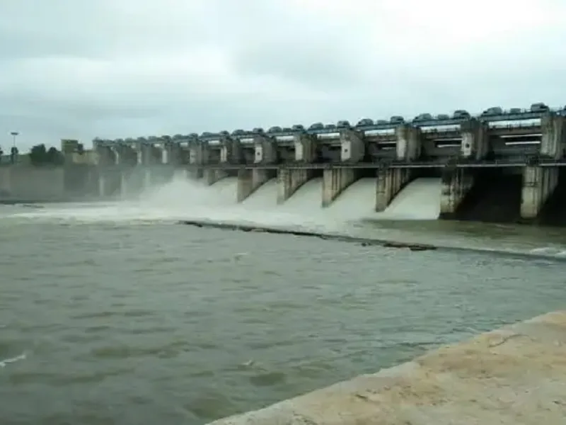 Gangrel Dam full of water and farmers demanding irrigation water in Chhattisgarh
