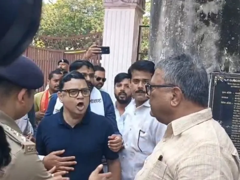 Bhupesh Baghel Vijay Sharma PM Awas Yojana debate Raipur Press Club