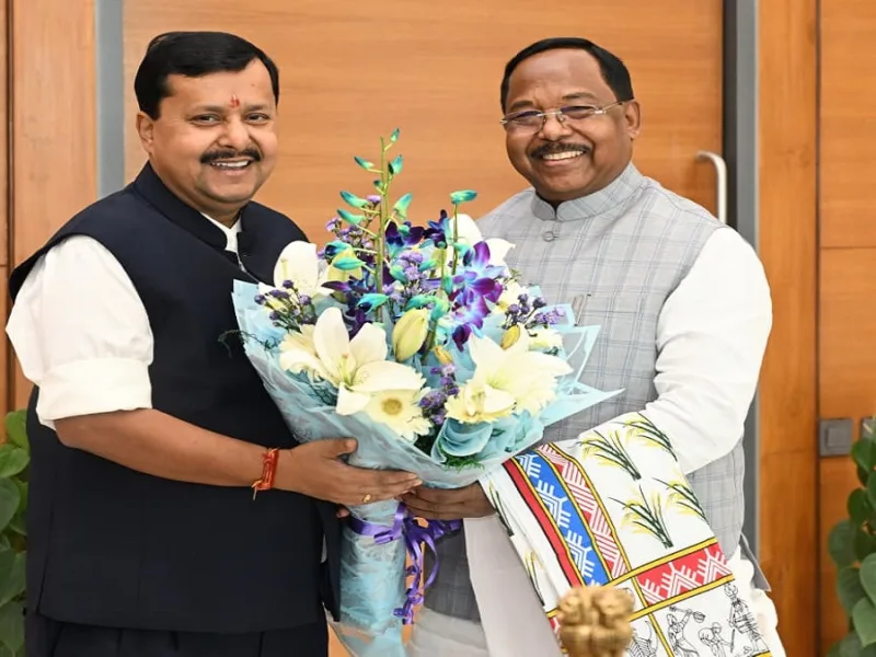 Ramvichar Netam meets BJP national president Nitin Nabin in New Delhi