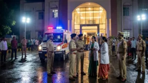 MP spurious liquor deaths: 14 मौतों के बाद 20 पर नामजद FIR, आबकारी अफसरों पर गिरी गाज