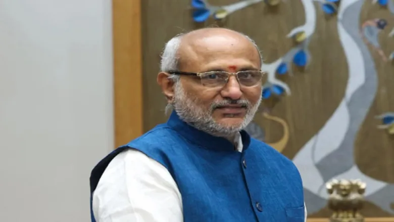 Vice President CP Radhakrishnan arriving in Raipur for the AIIMS Raipur third convocation ceremony
