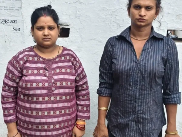 Raipur: मासूमों को करते थे ब्लैकमेल, जेवर और नगदी की उगाही करने वाले पति–पत्नी गिरफ्तार 