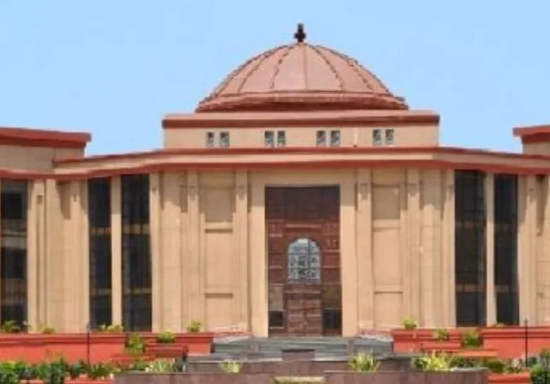 Chhattisgarh High Court News: पिता की बाइक चला रहा था बेटा, मौत के बाद मुआवजे की मांग खारिज, हाईकोर्ट ने बताया क्यों नहीं मिला क्लेम