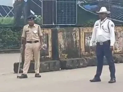 Raipur City News: हलछठ से पहले सड़कों पर बैरिकेडिंग, VIP मूवमेंट ने बढ़ाई लोगों की परेशानी