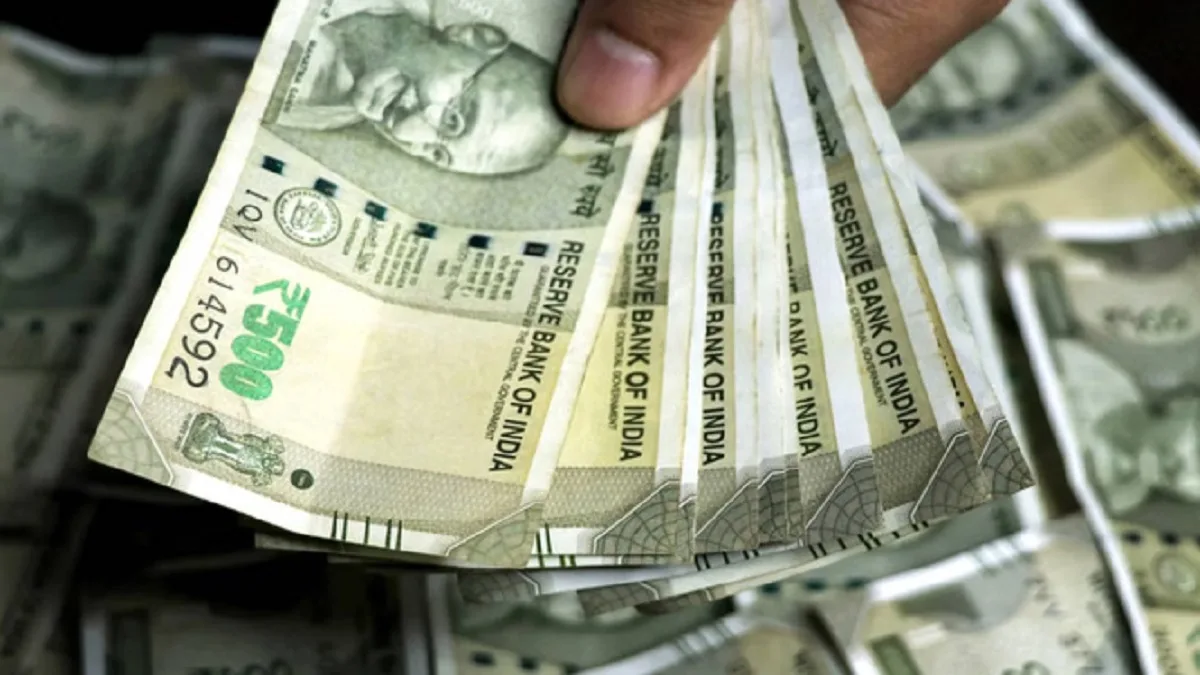 Money Saving Tips: पैसे बचाने की आदत डालनी है? इन 4 आसान चीजों से करें शुरुआत और मजबूत करें अपना भविष्य