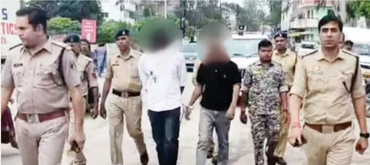 Ambikapur: IPS अफसर के बेटे से मारपीट, दो आरोपियों को गिरफ्तार कर पुलिस ने सिखाया सबक