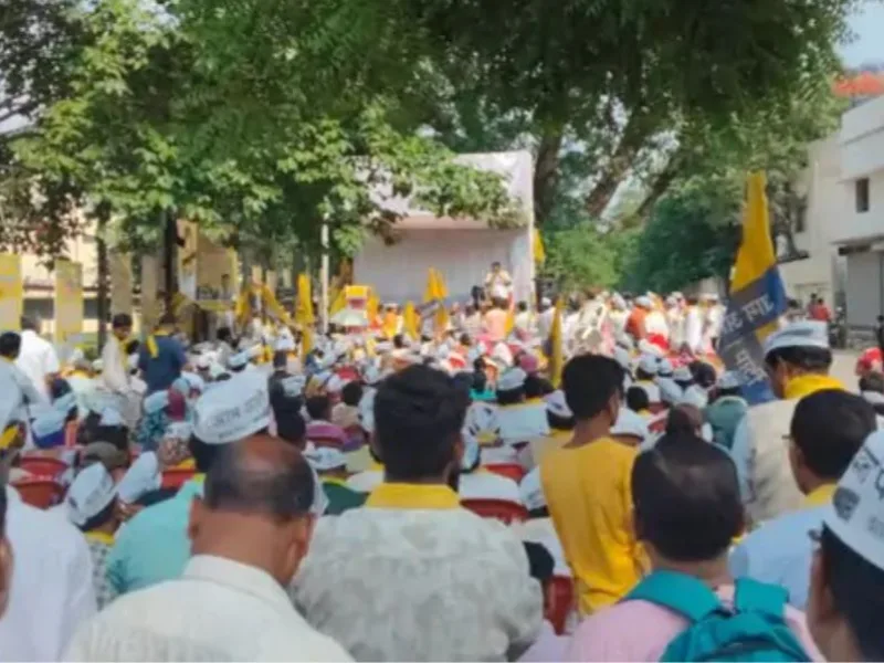रायपुर में AAP कार्यकर्ताओं और पुलिस के बीच झड़प, जानें किस मामले में सड़क पर उतरे कार्यकर्ता