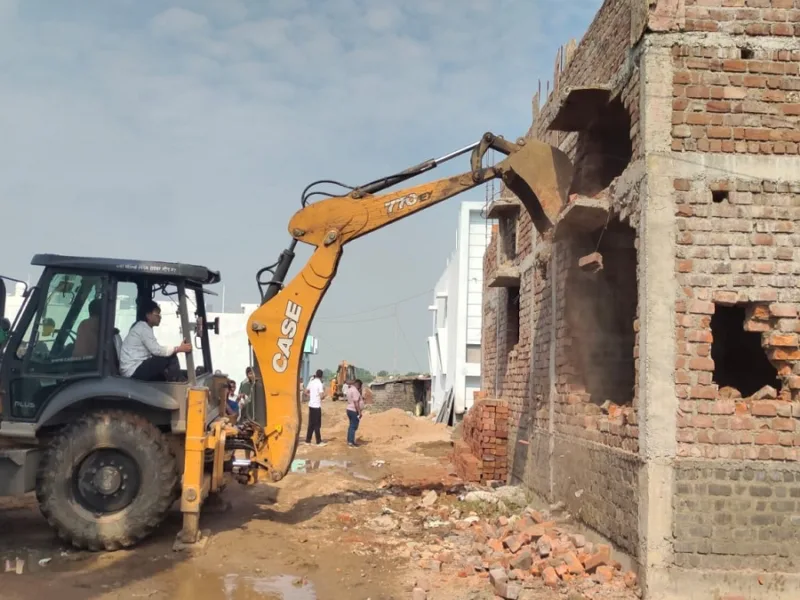 the demolition of houses in Rawatpura Colony