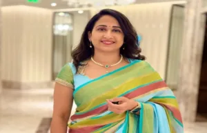 Telugu YouTuber Ramana Nandana: तेलुगु यूट्यूबर रमना नंदना हैदराबाद एयरपोर्ट पर हिरासत में, जानें क्या है मामला