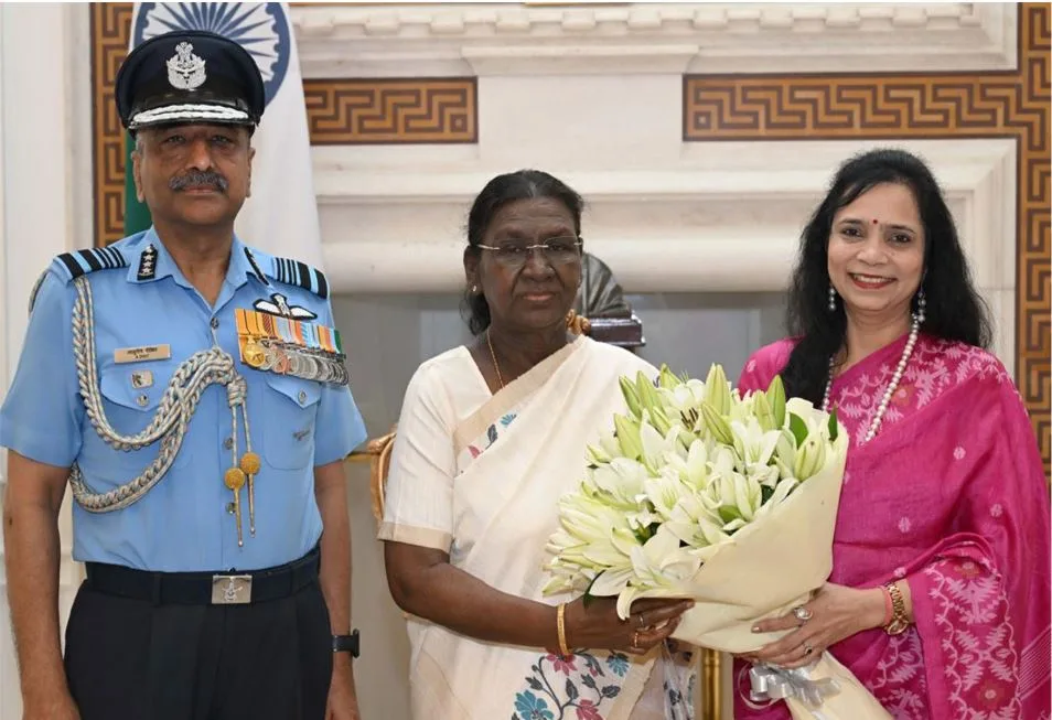 Ashutosh Dixit Air Force Chief: कौन हैं आशुतोष दीक्षित? 20 तरह के लड़ाकू विमान उड़ाने वाले फाइटर पायलट अब संभालेंगे वायुसेना की कमान