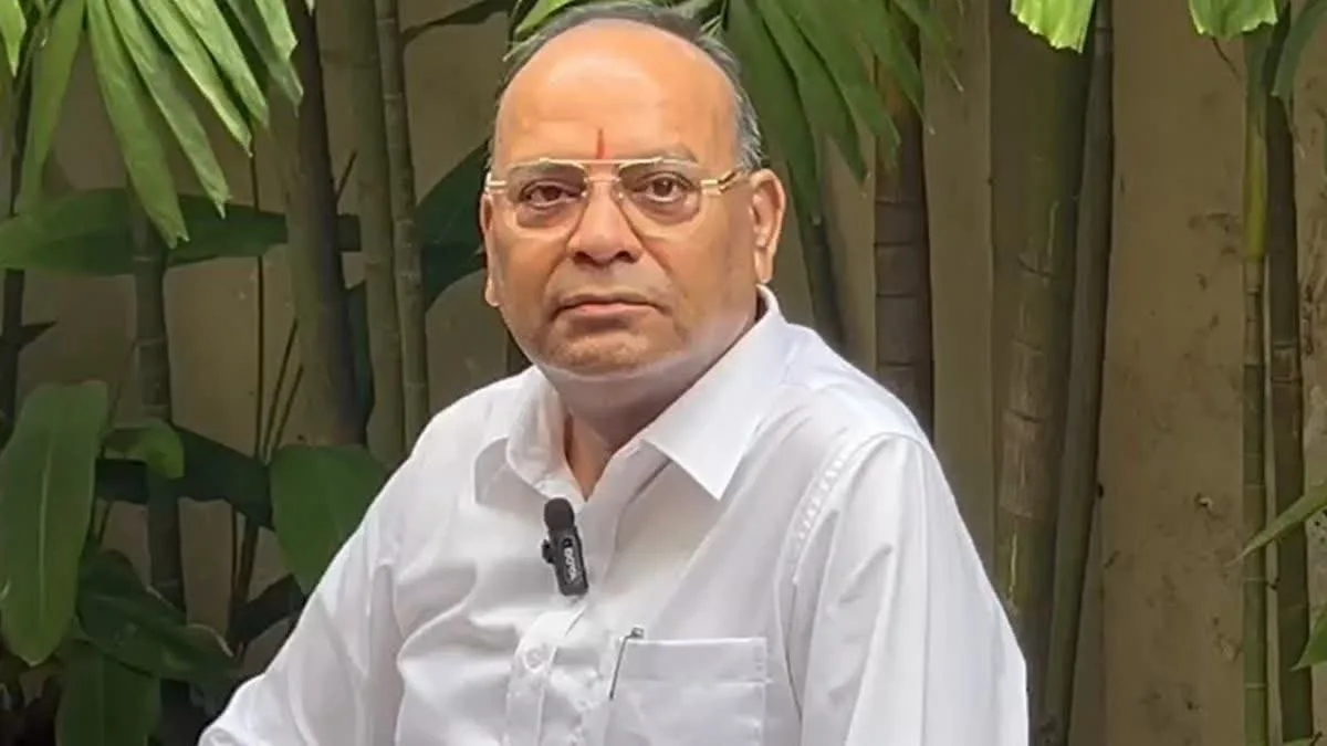 ‘अधिकारी मिलता तो गाड़ देता’ अजय चंद्राकर के वायरल वीडियो पर सियासत, कांग्रेस बोली- एम्स जाकर चेकअप कराएं