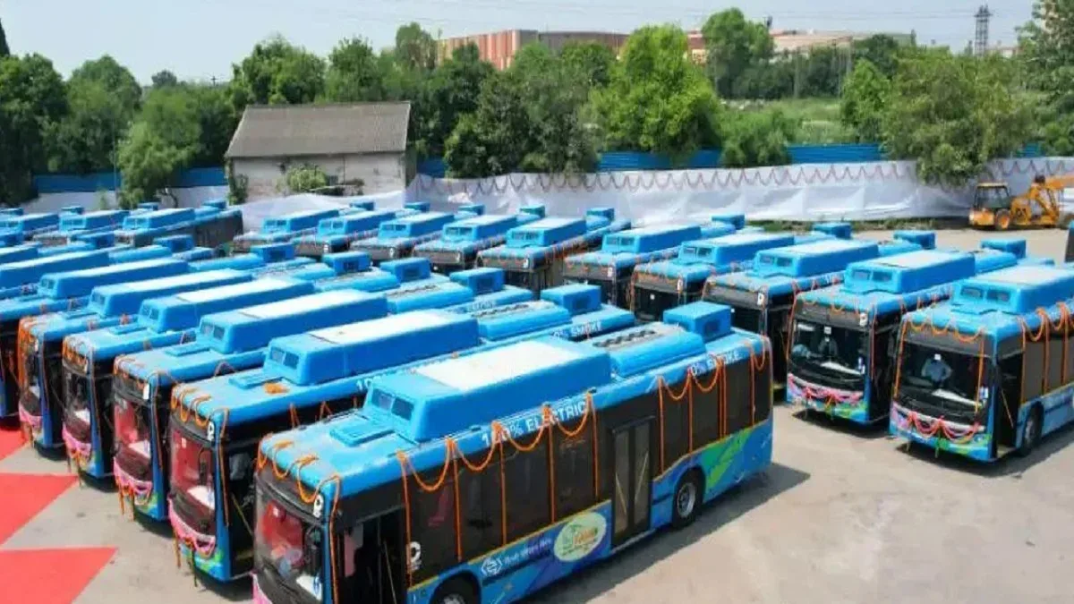 CG Bus Pass for Elderly: छत्तीसगढ़ में 80 वर्ष से अधिक उम्र के बुजुर्गों के लिए मुफ्त बस सेवा शुरू, अब तक 8 हजार से अधिक पास जारी