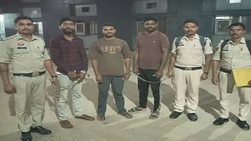 10 हजार रुपये, वीडियो वायरल करने की धमकी और हाई कोर्ट का फैसला; बलरामपुर में यूट्यूबर समेत 3 जेल में