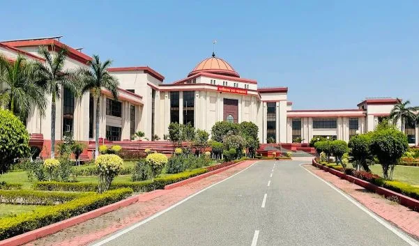High Court: महाधिवक्ता कार्यालय के तीन विधि अधिकारियों ने सौंपा त्यागपत्र, बताई ये वजह