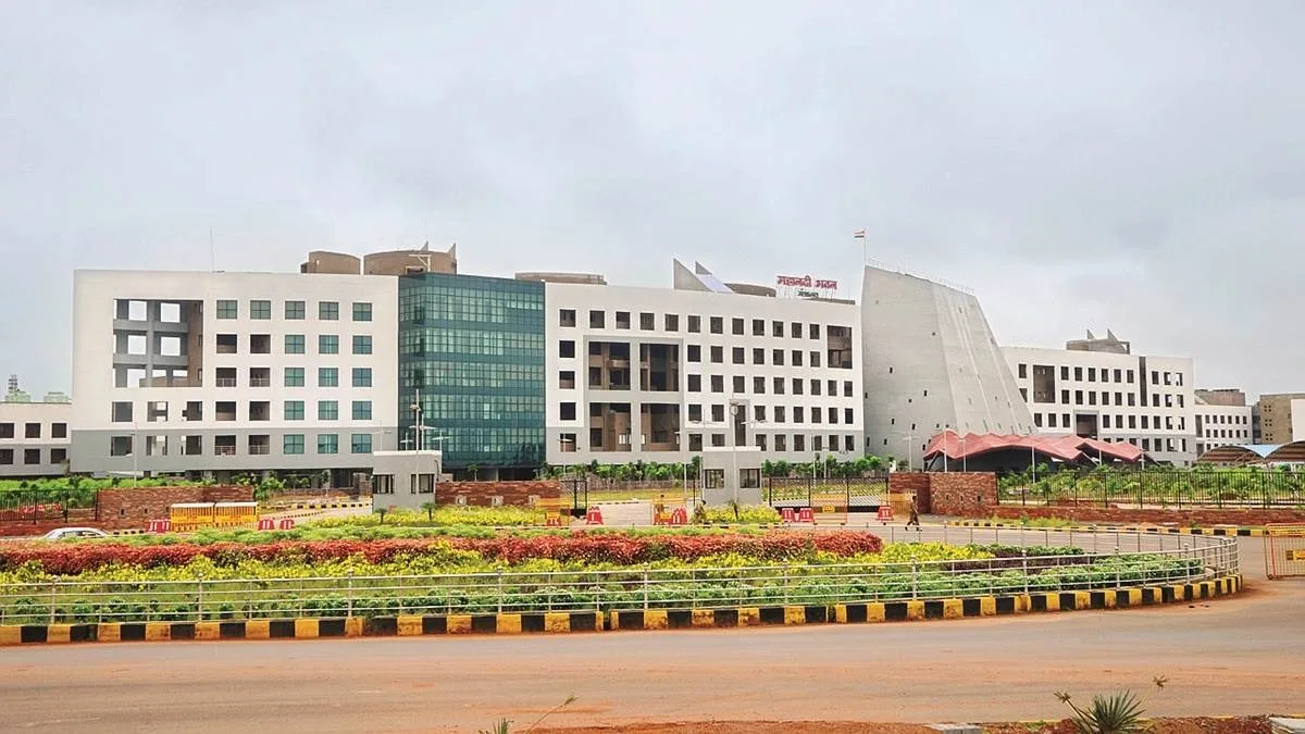 छत्तीसगढ़ में 8 CMO का एक साथ ट्रांसफर, आपके शहर में कौन संभालेगा नगर पालिका की कमान?