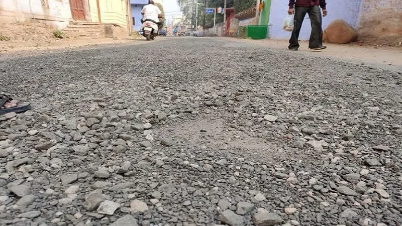 डामर के दाम बढ़े तो छत्तीसगढ़ में संकट, 25 हजार करोड़ के काम प्रभावित, सड़क निर्माण पर लगा ब्रेक!