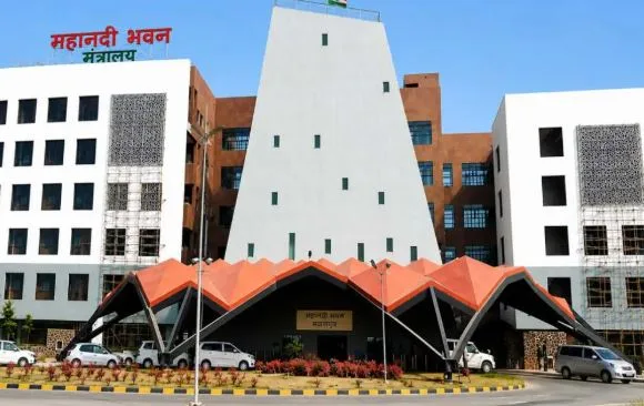 CG Transfer: स्वास्थ्य विभाग में बड़ा फेरबदल, जिला चिकित्सा अधिकारी सहित कई डॉक्टरों का तबादला, आदेश जारी