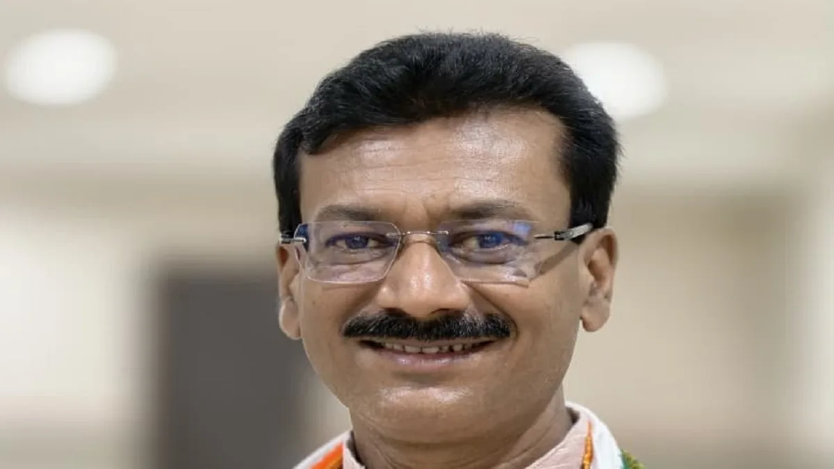 CG Politics: “भाजपा सरकार में नहीं होता काम, बीजेपी नेता को भी देने पड़े डेढ़ लाख …” बीजेपी नेता के आरोपों से छत्तीसगढ़ की सियासत में भूचाल