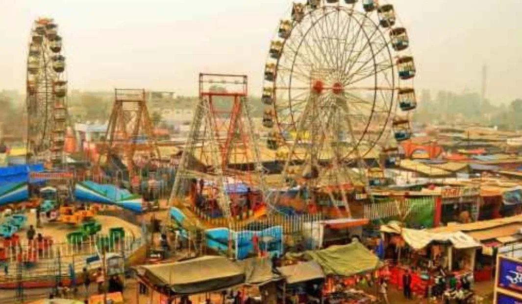 Dongargarh Navratri Mela: मां बम्लेश्वरी के दर्शन पर जा रहे हैं? यहां जान लें डोंगरगढ़ मेला में सुरक्षा और ट्रैफिक का मेगा प्लान