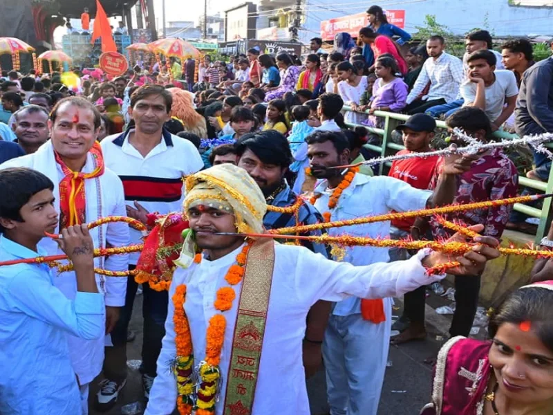जोत-जवारा विसर्जन जुलूसों में पारंपरिक जस गीतों की गूंज