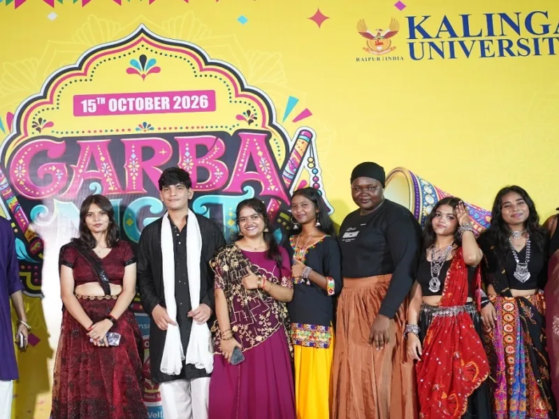 कलिंगा विश्वविद्यालय नया रायपुर के छात्र नवरात्रि उत्सव और गरबा नाइट के दौरान