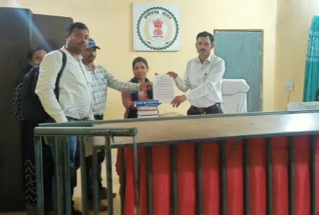 Raipur: पटवारियों की बेमियादी हड़ताल आज से, PV ऐप का विरोध, राजस्व कामकाज ठप होने के आसार