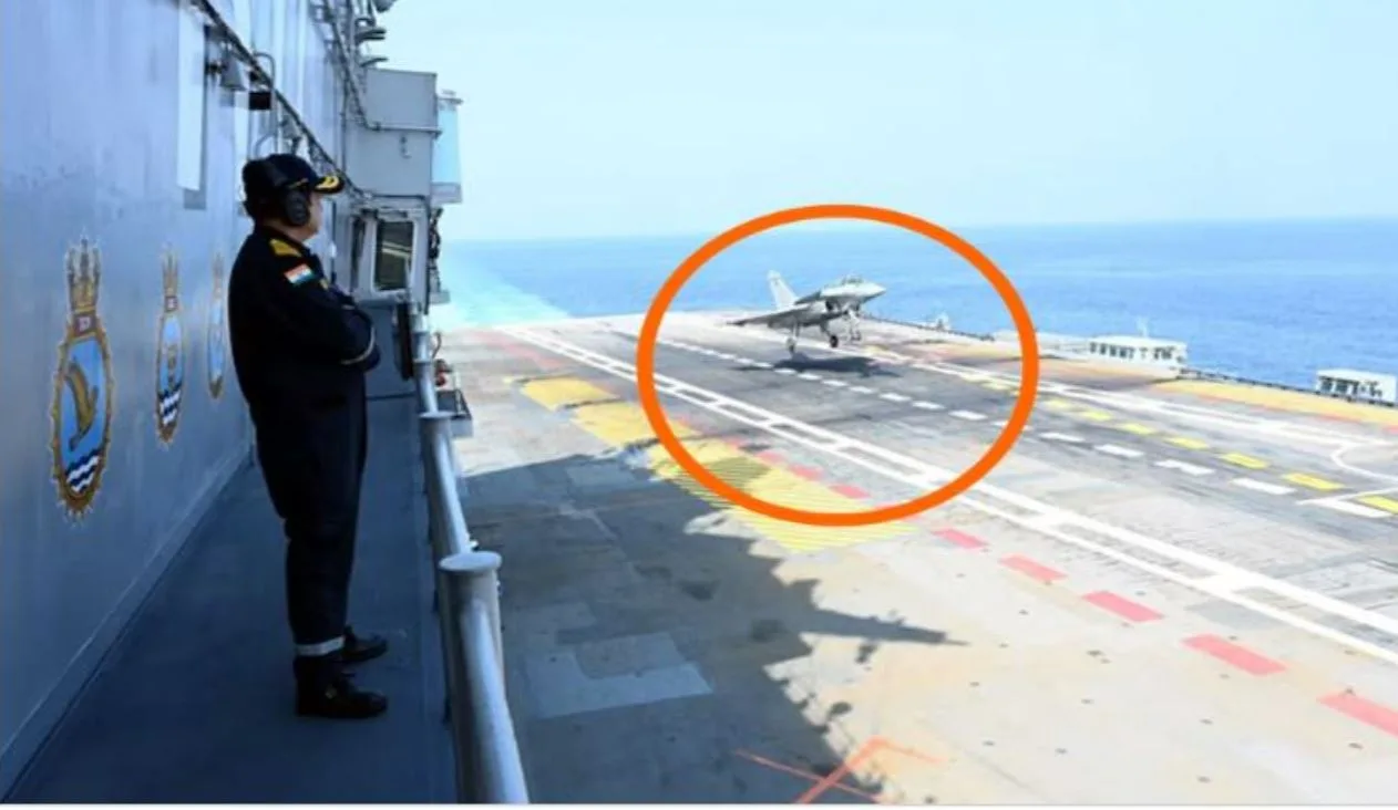 Rafale Marine on INS Vikrant: समुंदर में बढ़ी इंडियन नेवी की ताकत, फ्रेंच नेवी के राफेल की INS विक्रांत पर पहली कोशिश में सफल लैंडिंग,देखें वीडियो